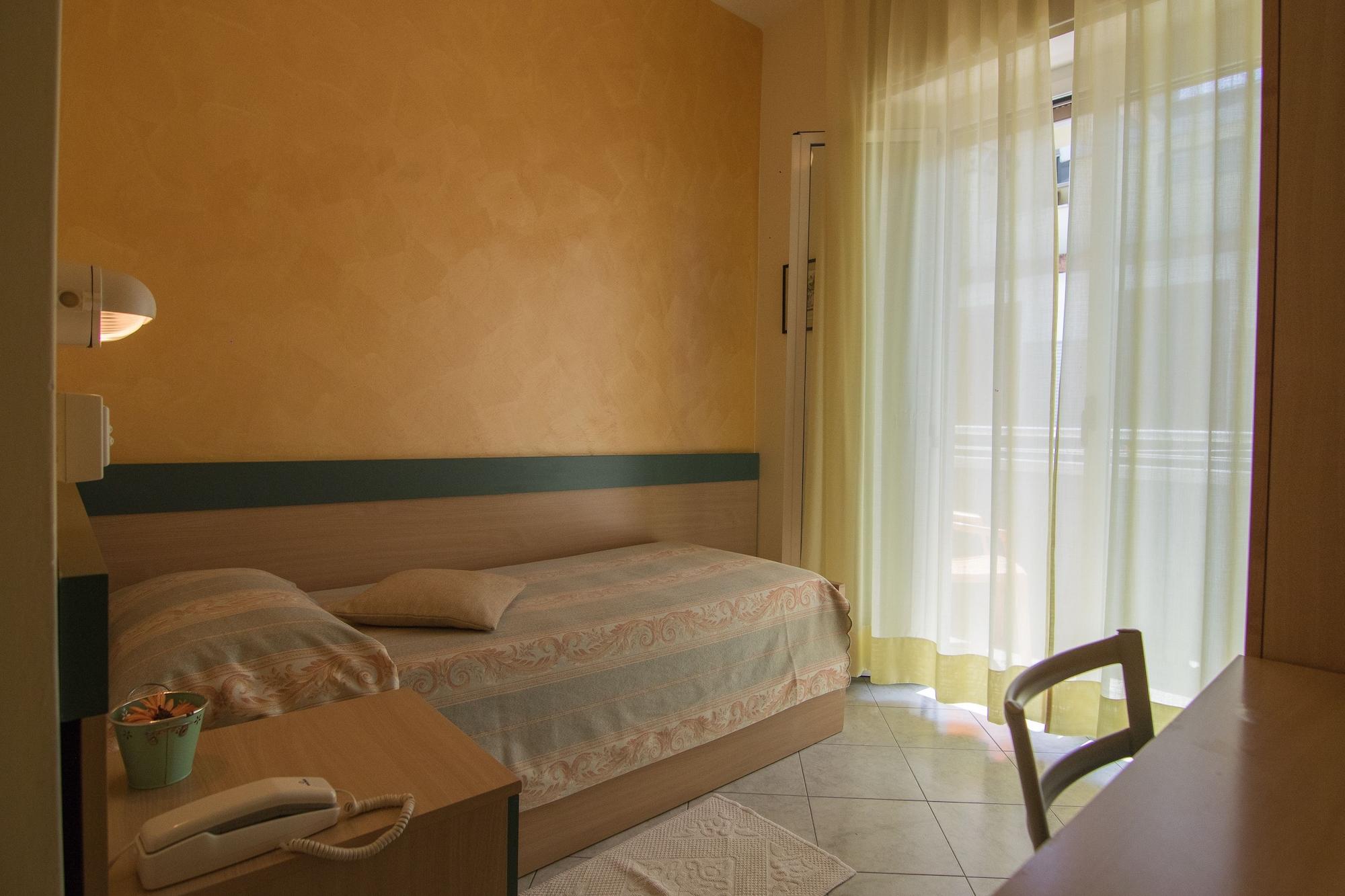 Hotel Solidea ริมินี ภายนอก รูปภาพ