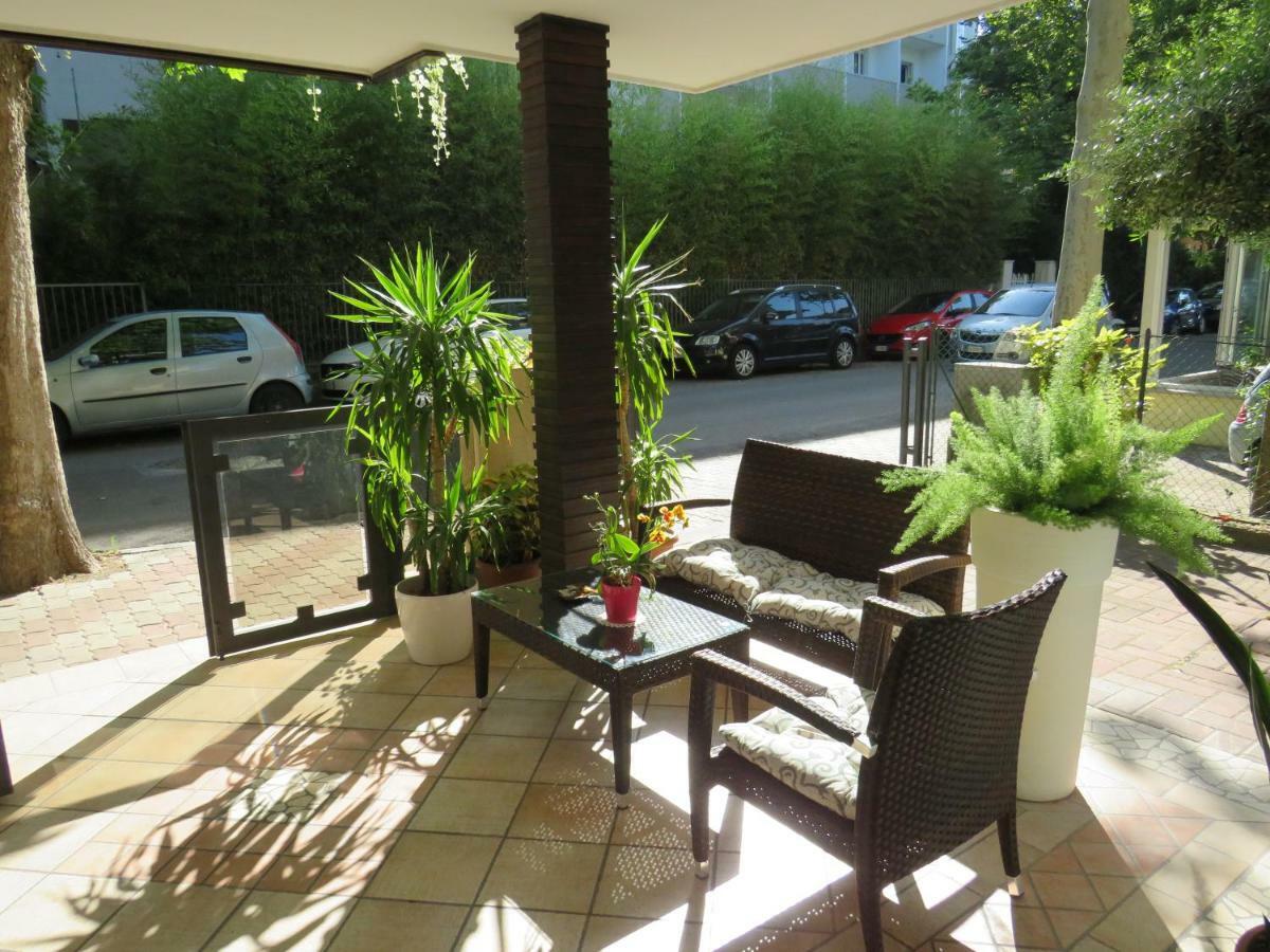 Hotel Solidea ริมินี ภายนอก รูปภาพ